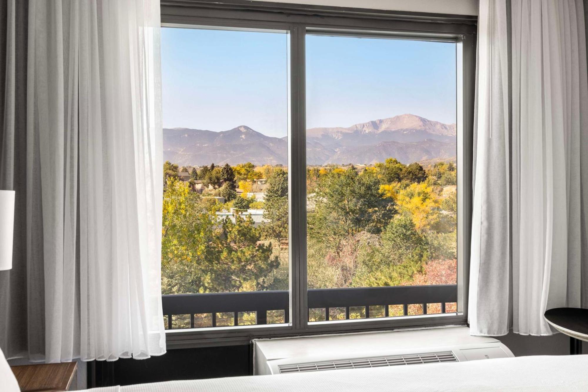 Hyatt Place Colorado Springs Garden Of The Gods Exterior foto